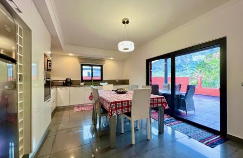 Sao Vicente Apartamento | Casa Saramago by AnaLodges