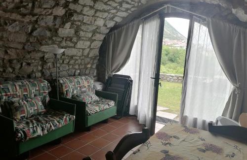 Tavernola Apartamento | Casa Sasso