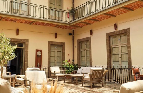 Ciudad de México centro Apartamento | CASA SAUTO 12 Historic 1 BR with balconies and Rooftop next to Zocalo