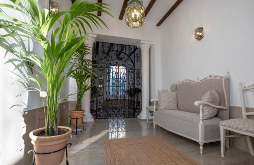 Gerena Casa | Casa Señorial La Iglesia con piscina y parking privado