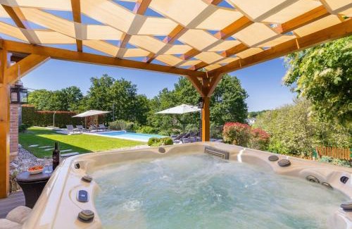 Tinjan Villa | Casa Serena