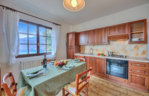 Pettenasco Casa | Casa Serena park and Lake View, Pettenasco, Italy
