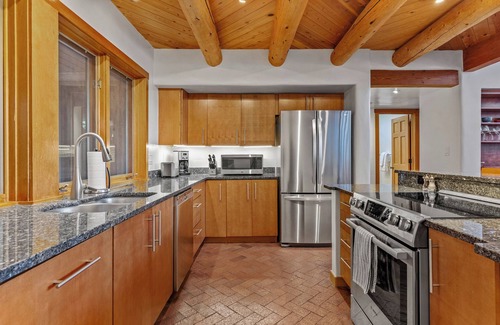 Casas de San Juan Casa | Casa Serenata: Refined Santa Fe Luxury with Curated Southwest Design