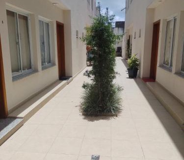 Balneario Cidade Atlantica Casa | CASA SETE ENSEADA AR COND Suíte E ESTACIONAMENTO GRÁTIS e uma ótima localização na enseada