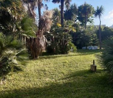Tiberio Apartamento | Casa Silvana 2 Casa con giardino by ItaliaHost