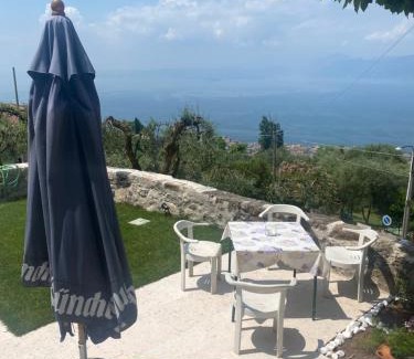 Albisano Apartamento | Casa Silvia II mit Seeblick mit Terrasse