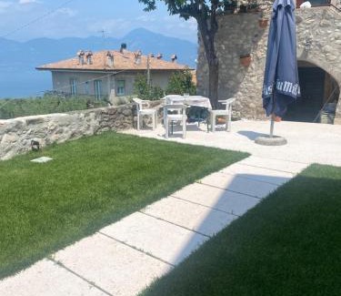 Albisano Apartamento | Casa Silvia II mit Seeblick mit Terrasse