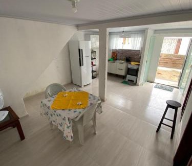 Mambucaba Casa | Casa Simples 2 Quartos Privada
