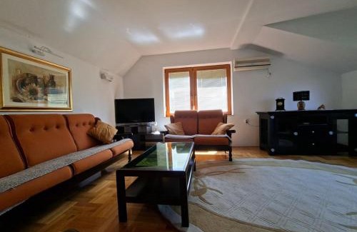 Saraj Casa | Casa Skopje