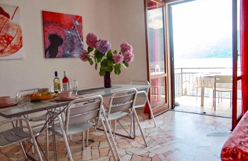 Brezzo di Bedero Apartamento | Casa Spiaggia