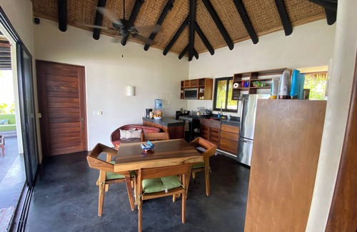 Saladita Casa | Casa Tabachines. A beautiful oceanfront surf casa, minutes from the point break!