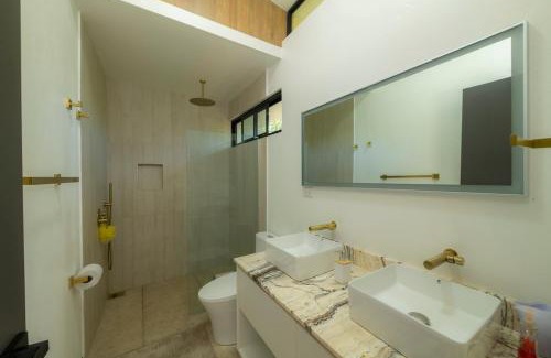 Manzanillo Casa | Casa Tatala - 2bdr home with pool near Santa Teresa beach