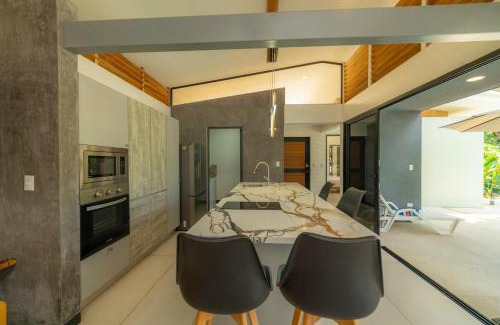 Manzanillo Casa | Casa Tatala - 2bdr home with pool near Santa Teresa beach