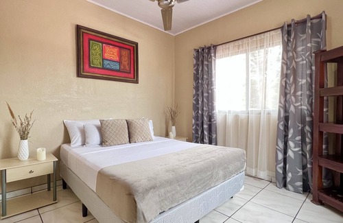Liberia Apartamento | Casa Tatich A/C near LIR Airport