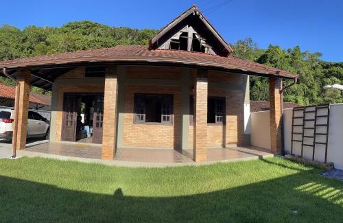 Governador Celso Ramos Casa | Casa Tijolinho a Vista - 150 mt praia