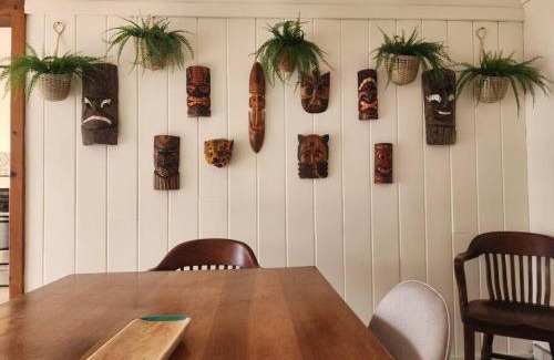 Ensenada Casa | Casa Tiki - Tropical Beachfront Chilluxe