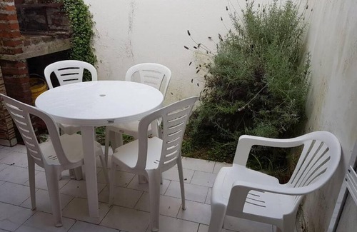 Mar de Ajó Apartamento | CASA TIPO DUPLEX a 3 cuadras del mar. Impecable