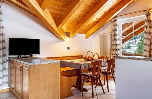 San Giovanni di Fassa Apartamento | Casa Titol Giuseppe