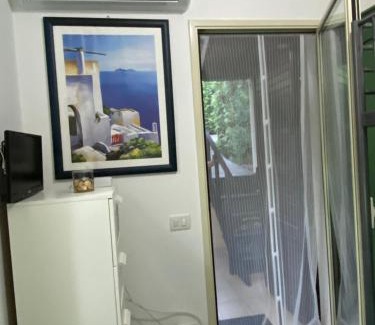 Mazzaforno Apartamento | Casa Tiziana - Monolocale a Mazzaforno