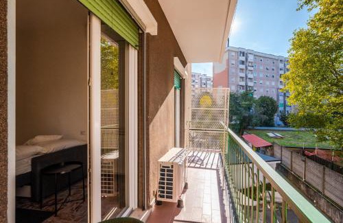 Rozzano Casa | Casa Torino 101, Camere a Rozzano - Forum Assago a 7 minuti, Ospedale Humanitas a 5 minuti - SmartStay Rozzano