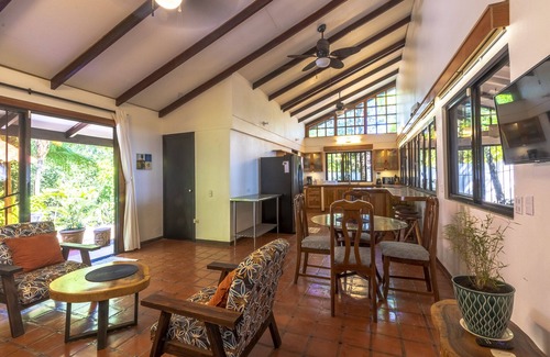 Esterillos Oeste Casa | Casa Tortuga - Beachfront House