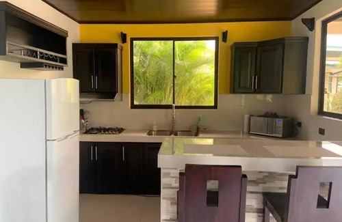 El Tanque Casa | Casa Toucan en La Fortuna - Private & Relaxing