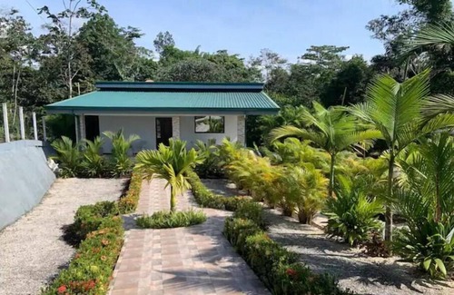 El Tanque Casa | Casa Toucan en La Fortuna - Private & Relaxing