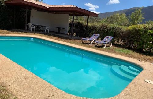 Olmue Casa | Casa tranquila y central con piscina en Olmué