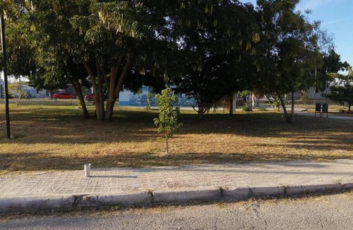 Mérida Casa | Casa Turquesa enfrente de parque
