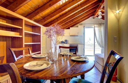 Potamos Apartamento | Casa Tzos - a restored countryside house with private garage and a garden