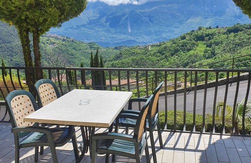 Voiandes Condominio | Casa Vacanze Sole Lago di Garda