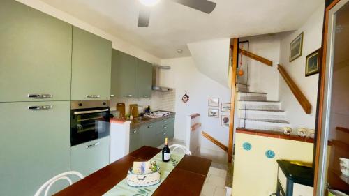 Calasetta Casa | Casa Vacanza Sottotorre, Relax Totale a Due Passi dalla Spiaggia
