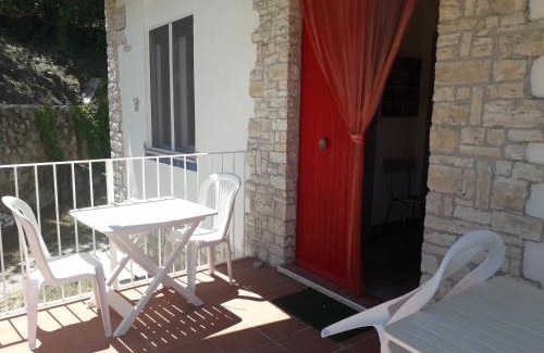 Montefranco Casa | Casa vacanze Il cancello rosso