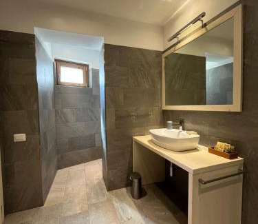 Sutrio Apartamento | Casa Vacanze Ranuncolo 2