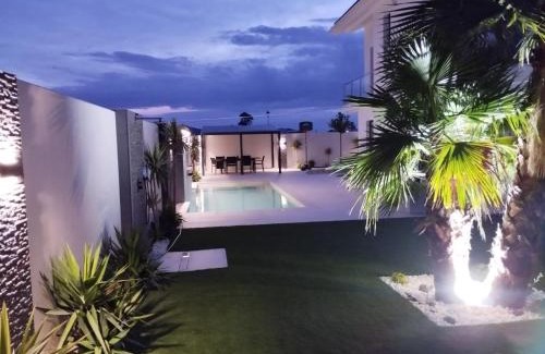 Iznajar Casa | CASA VALDEARENAS
