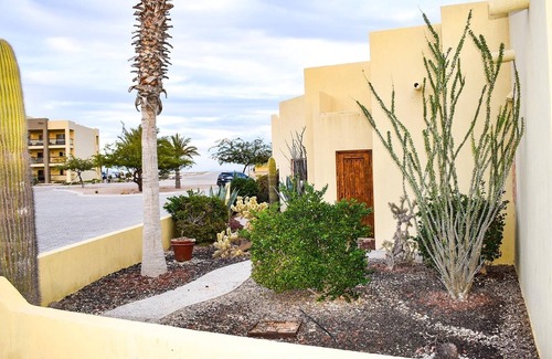 Laguna Shores Casa | Casa Valencia