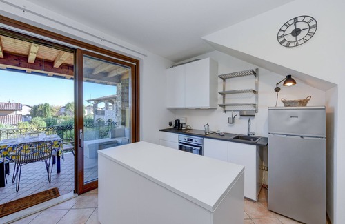 Polpenazze del Garda Apartamento | Casa Valtenesi with pool in Polpenazze