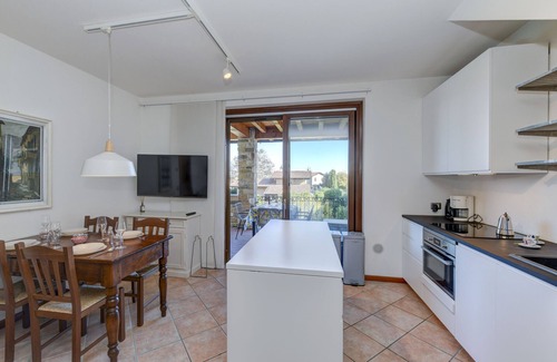 Polpenazze del Garda Apartamento | Casa Valtenesi with pool in Polpenazze