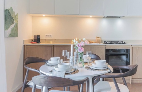 Sala Comacina Apartamento | Casa Vela - Dos Habitaciones Piso, Capacidad 4