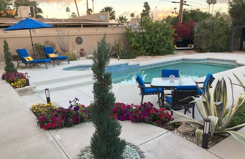 Palm Desert Apartamento | CASA VERBA in Palm Desert at EL PASEO ! 1BD 1BA, Private Pool, Mountain Views!