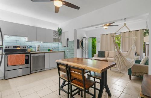 Coco Casa | Casa Verde 2b2b Completely Renovated Ground Unit