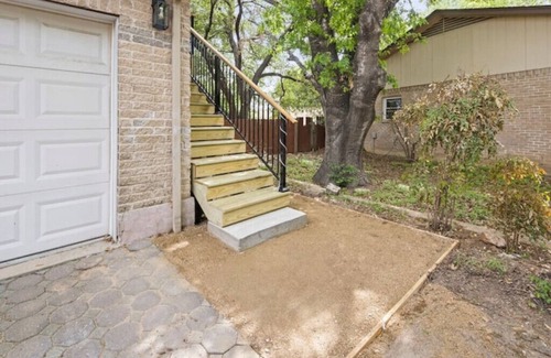 Riverside Apartamento | Casa Verde: A Studio Retreat 5 Minutes to Downtown