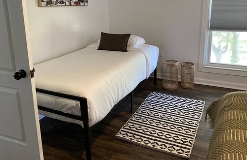 Aurora Casa | Casa Verde: Near Downtown Aurora/Casino