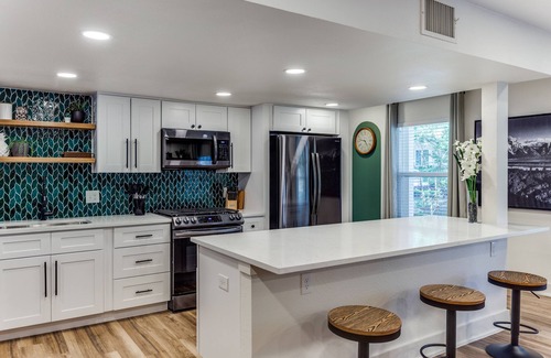 North San Antonio - SAT Casa | Casa Verde - POOL - Sleeps 12 - 8 minutes from Airport