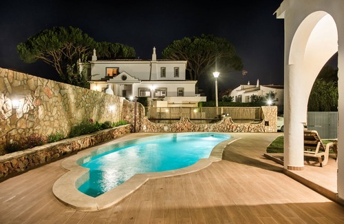 Vilamoura Villa | Casa Verde, Sleeps 12 heated pool Hot tub Pool table. Gardens Child friendly