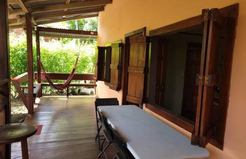 Cahuita Casa | CASA VERO CAHUITA, A 100 M. DEL PARQUE NACIONAL