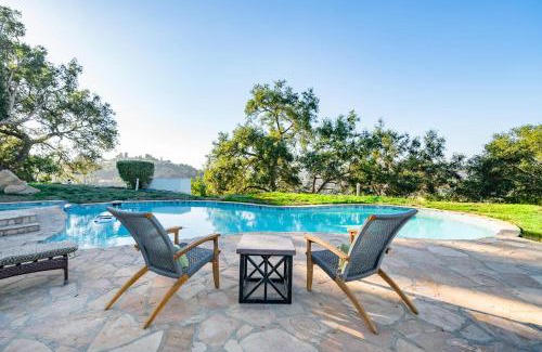 Fallbrook Casa | Casa Via Zara - Sweeping Mountain Views with Pool