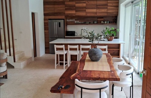 La Ceiba Villa | Casa Victoria. Elegant 3-Bd villa in charming Las Terrenas.