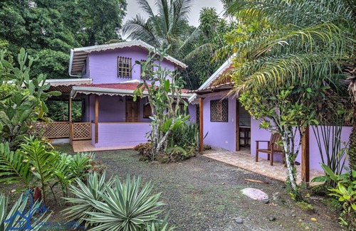 Punta Uva Chalet De Esquí | Casa Violeta frente a Playa Arrecife!