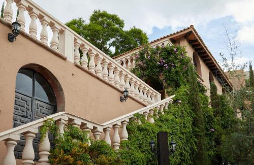 Zona Centro Casa | Casa Vista 6BR Villa, 16p Jacuzzi Pool, Staff & Breakfast